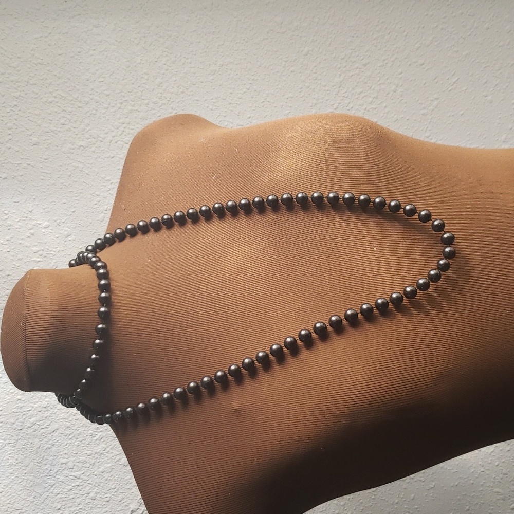 COSTUME NECKLACE - Picture 2 of 2